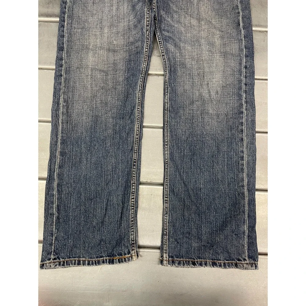 Levis levis 559